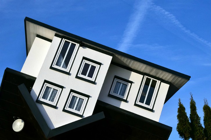 houseupsidedown
