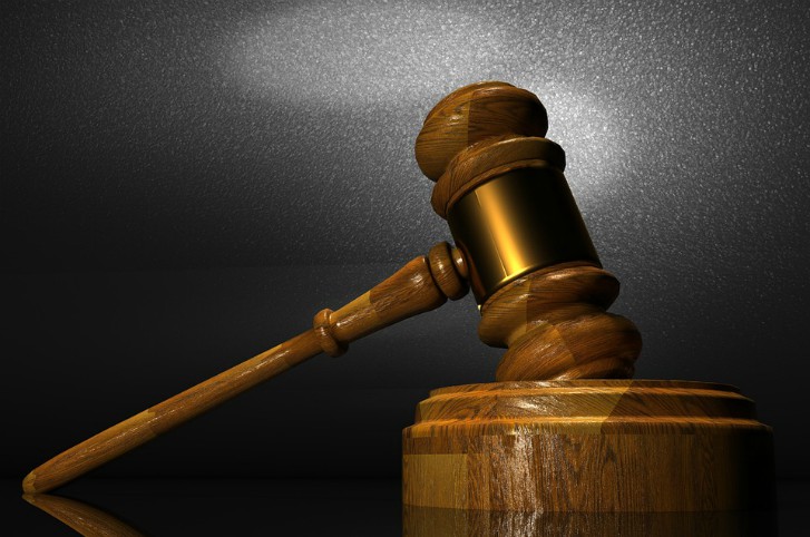 gavel court