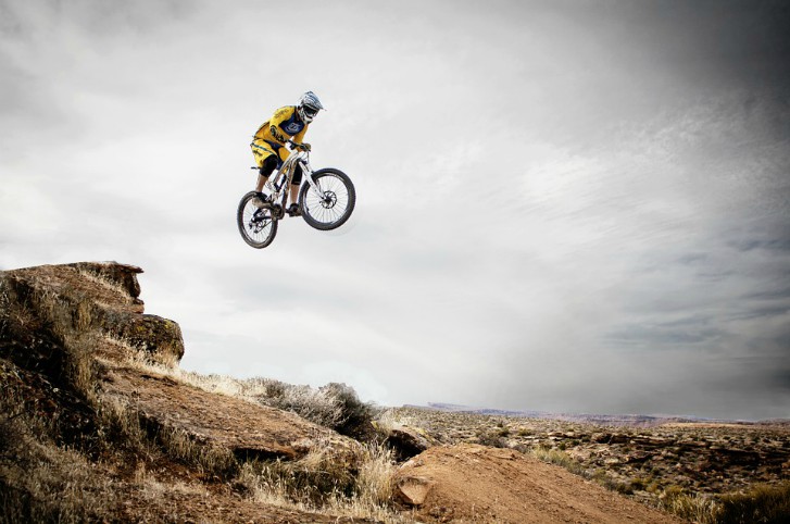mountainbikingjump
