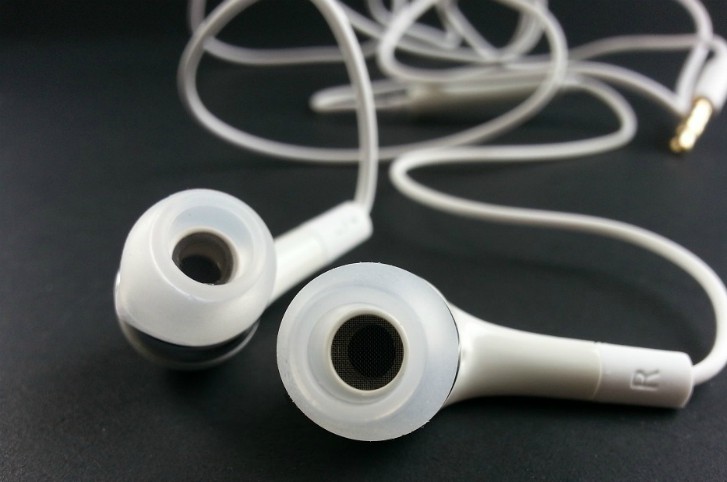 earbudcloseup