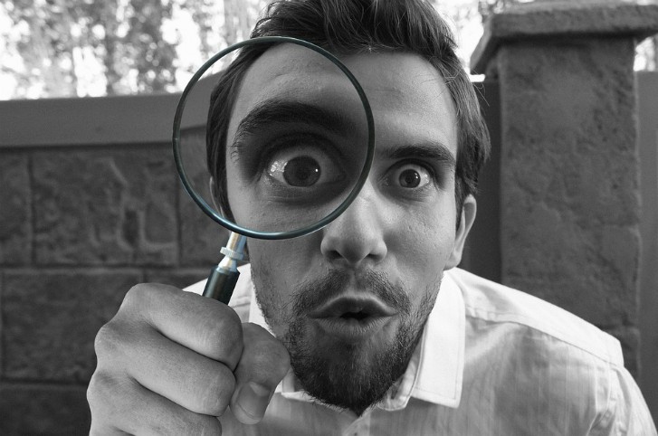 magnifyingglass